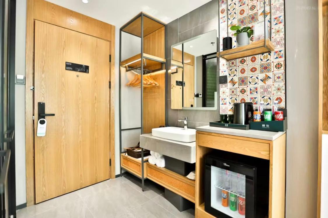True Go Hotel - Shanghai Jing'An Temple Nanjing West Road Eksteriør billede